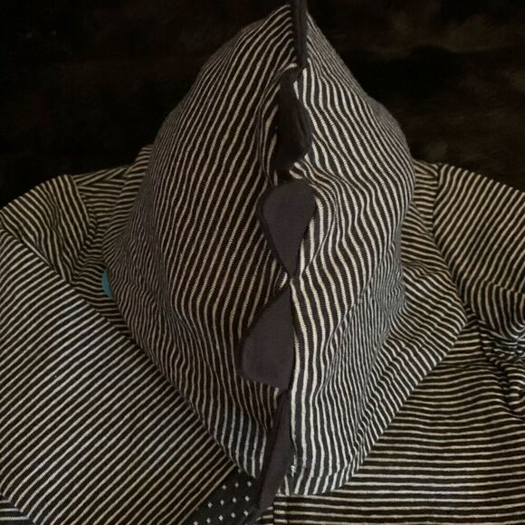 Black and White Striped Dinosaur Hood Zipper 12 months - Picture 1 of 5